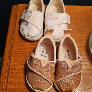 TOMS Toddler Girls Shoes Lot - Size 4
